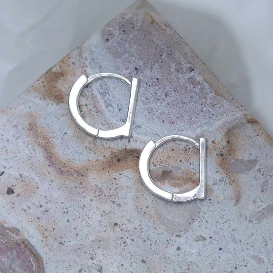 ML912_Sterling Silver Straight Edge Huggies_reshoot 2