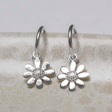 MZB92_Sterling Silver Daisy Stud Hoops_6