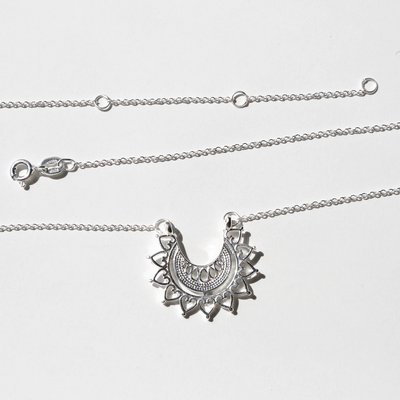 sterlingsilvermarrakechaffairnecklaceonwhite3