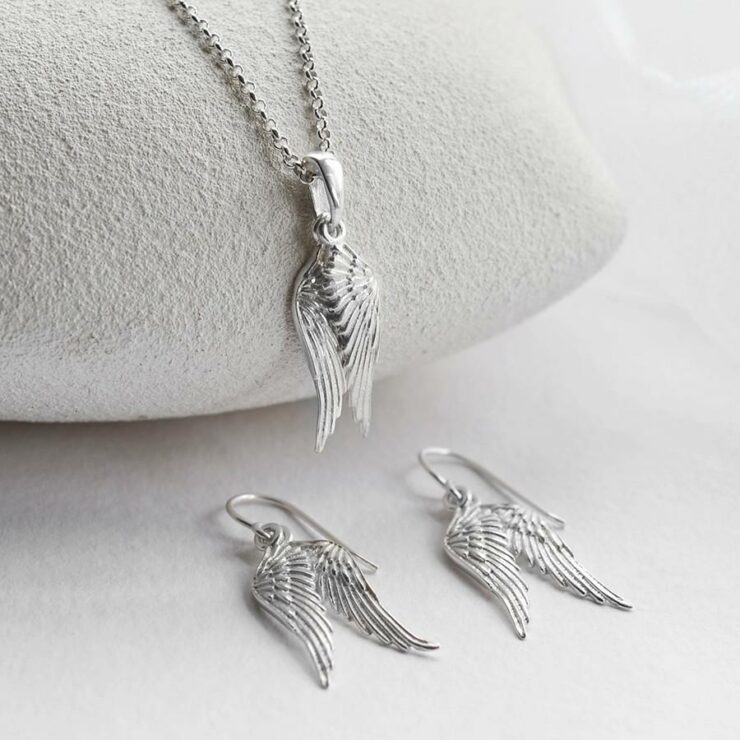 Circle Angel Wing Necklace | Gemz By Emz