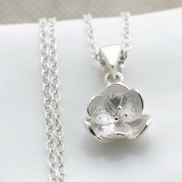 MB054P SILVERBLOSSOMNECKLACE 003