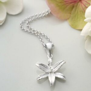 Silver blooming lily flower pendant necklace