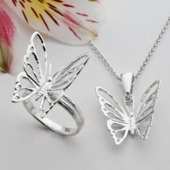 MB095P MEDIUMSILVERBUTTERFLYNECKLACE 004