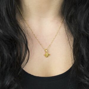 Small Gold plated bunch of flowers pendant necklace