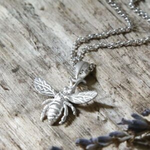 Polished silver bee pendant necklace