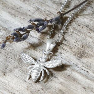 Polished silver bee pendant necklace