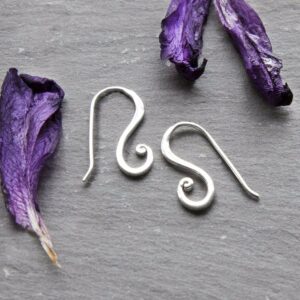 Silver simple curled earrings