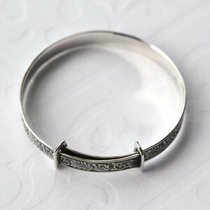 Silver decorative leaves baby bangle