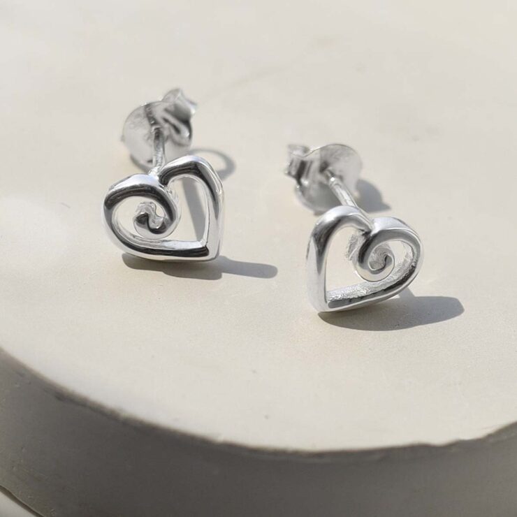 MD260E_Sterling Silver Delicate Spiral Heart Earrings_new 2 Sterling Silver Delicate Spiral Heart Earrings in sun