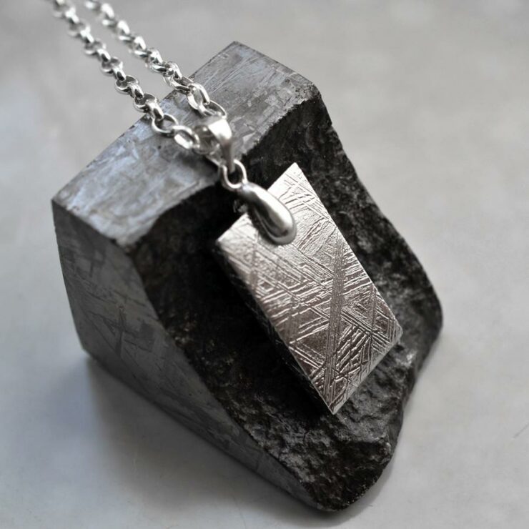 MJ0127 Meteorite dog tag necklace small