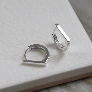 ML912Sterlingsilverstraightedgehuggies2