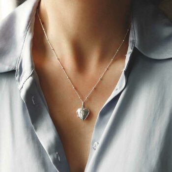 MR1104 Engravable Sterling Silver Precious Heart Locket N