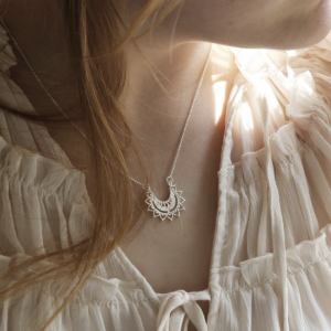 Sterling silver marrakech affair necklace on model.