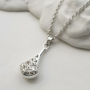 drop diamond silver back 900x900