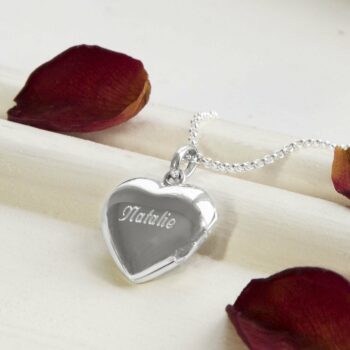 heart engraving 1cfbf1c0 da54 4833 bb17 8667fc5d06e4