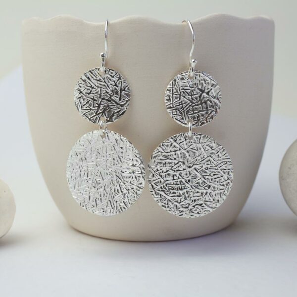 round earrings 1000x1000