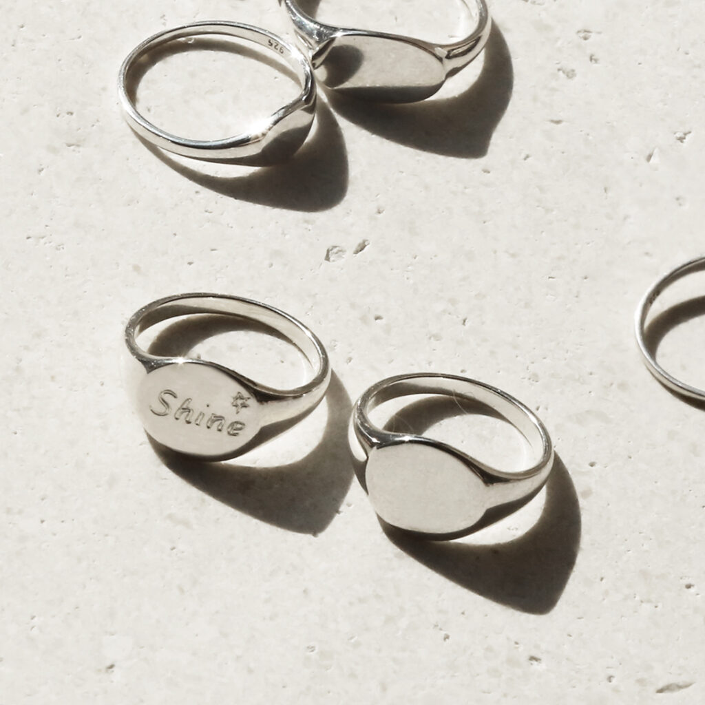 ML926 STERLING SILVER ROUND CUSHION SIGNET RING 1110X1110 1