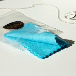 Polishing cloth in bag side