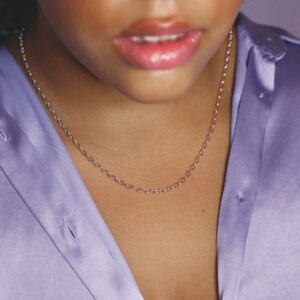 sterling silver oval belcher chain worn by model