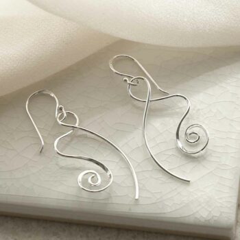 ME522 STERLING SILVER TWIRLING RIBBON DANGLY EARRINGS 2