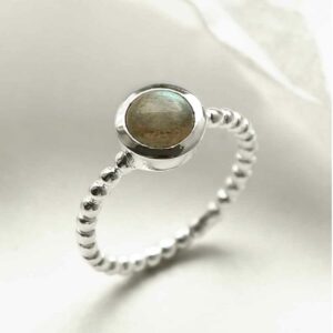 silver beaded band labradorite ring upright