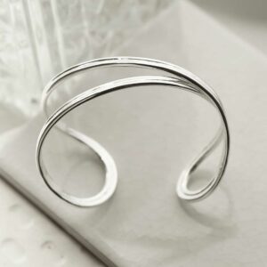 silver looping bands cuff bangle up straight