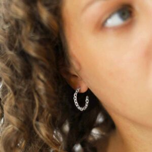 silver solid chain hoop stud earrings on model