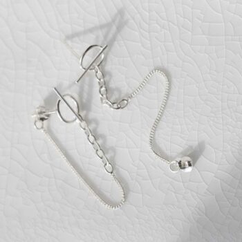 ML803 Sterling Silver Circle and Bar Chain Stud Earrings 2