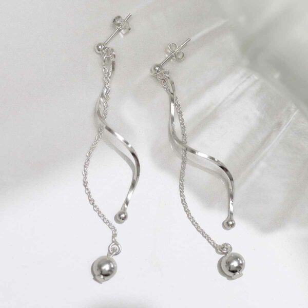 ME493 Sterling Silver Dancing Twist And Ball Stud Earrings 3 1