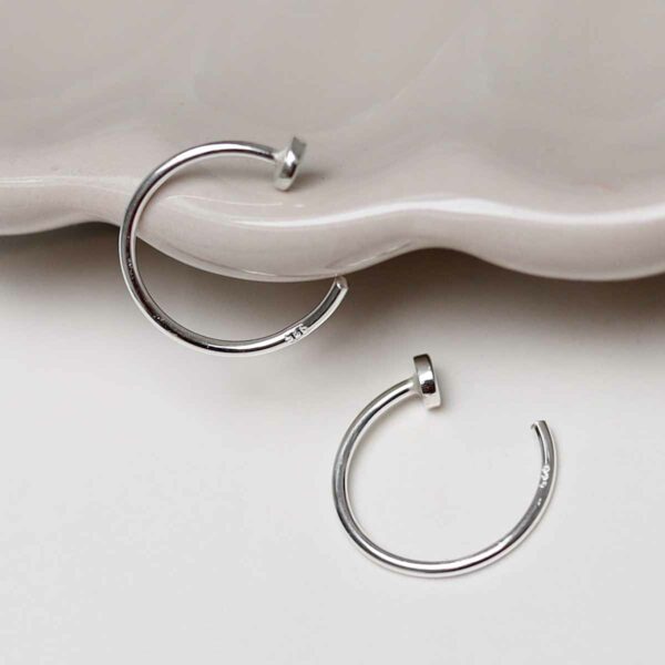 ML921 Sterling Silver Nail Hoop Threader 1