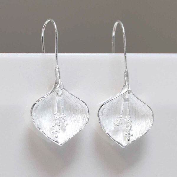 MZB78 Sterling Silver Peace Lily Drop Earrings 1