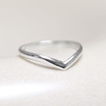 ML752 Sterling Silver Wishbone Midi Ring 3