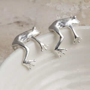 Sterling Silver Frog Cuff on a white cup background.