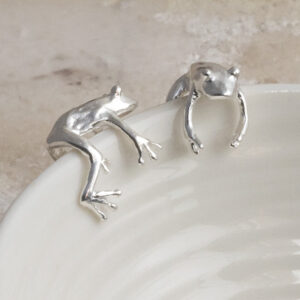 Sterling Silver Frog Cuff on a white cup background.