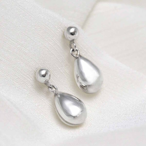 Sterling Silver Rain Drop Studs on slk