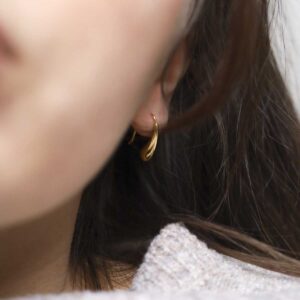 18k Gold Plated Brass Small Liquid Drop Earrings on model